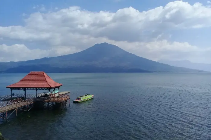 Ranau Lake, A Nature Tourism Destination with Stunning Panorama in Lampung